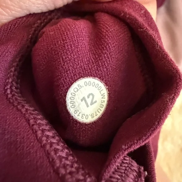 lululemon reveal leggings size 12 - Picture 2 of 4